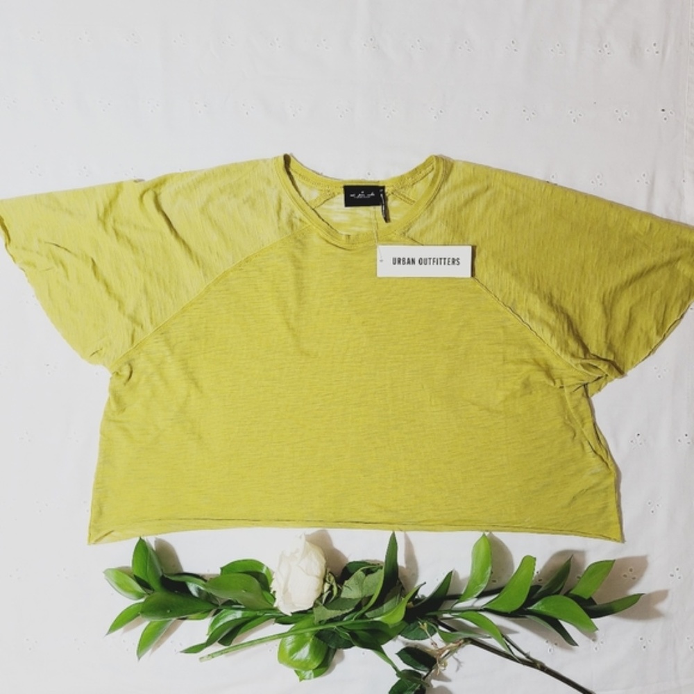 NEW! Urban Outfitters Chartreuse Crop Tee Size Small